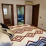 Evans Realty Av & Piscina & Bbq & Chill Out Вилла